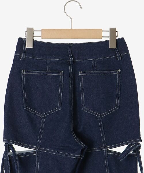 MAJESTIC LEGON（マジェスティックレゴン）の「スリットビジューフレアデニムパンツ（デニムパンツ・レディース・ネイビー/サックスブルー/ブルー・SMALL/MEDIUM）」の10枚目の写真