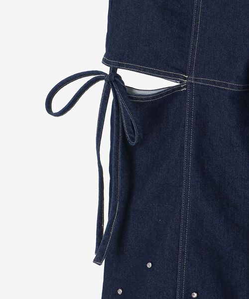 MAJESTIC LEGON（マジェスティックレゴン）の「スリットビジューフレアデニムパンツ（デニムパンツ・レディース・ネイビー/サックスブルー/ブルー・SMALL/MEDIUM）」の14枚目の写真