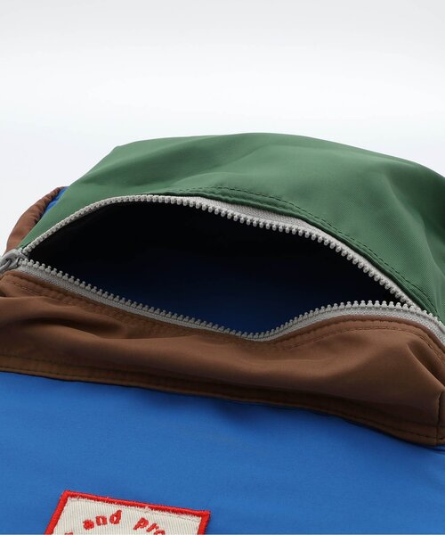 p.premier(ピードットプルミエ)の「【リニューアル】マルチカラーリュック(バックパック/リュック・キッズ・ブルー/ピンク/レッド・MEDIUM/SMALL)」の16枚目の写真