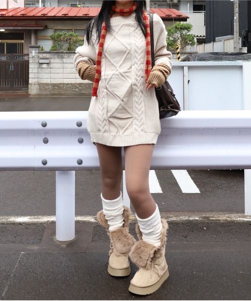 Vini(ヴィニ)の「裏起毛タイツ(0℃~20℃対応)(タイツ/ストッキング・レディース・ブラック/ブラウン/ブラック×ベージュ/チャコールグレー/ベージュ・FREE)」の14枚目の写真