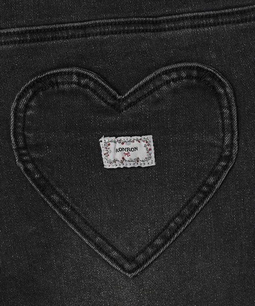 RONRON(ロンロン)の「BACK HEART STITCH POCKET BOOTSCUT DENIM SPAN PANTS GREY(デニムパンツ・レディース・その他・SMALL/MEDIUM)」の6枚目の写真
