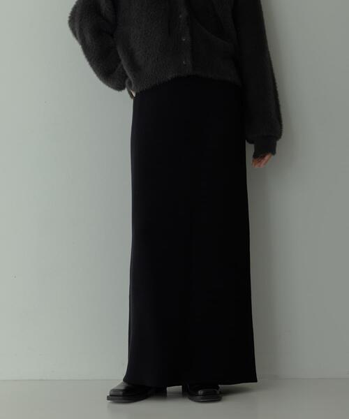URBAN RESEARCH Sonny Label(アーバンリサーチサニーレーベル)の「『WEB限定』『毛玉防止』ミラノリブIラインニットスカート(スカート・レディース・チャコールグレー/ブラック/アイボリー・FREE)」の5枚目の写真