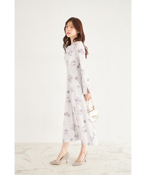 tocco closet(トッコ クローゼット)の「バックレースアップドレープネックフラワープリントベロアワンピース(ワンピース・レディース・ピンクベージュ/グレー・M)」の5枚目の写真