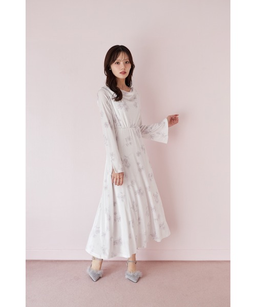 tocco closet(トッコ クローゼット)の「バックレースアップドレープネックフラワープリントベロアワンピース(ワンピース・レディース・ピンクベージュ/グレー・M)」の12枚目の写真