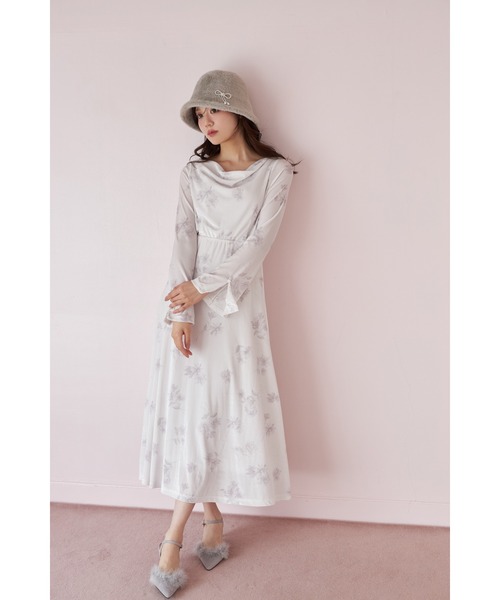tocco closet(トッコ クローゼット)の「バックレースアップドレープネックフラワープリントベロアワンピース(ワンピース・レディース・ピンクベージュ/グレー・M)」の13枚目の写真