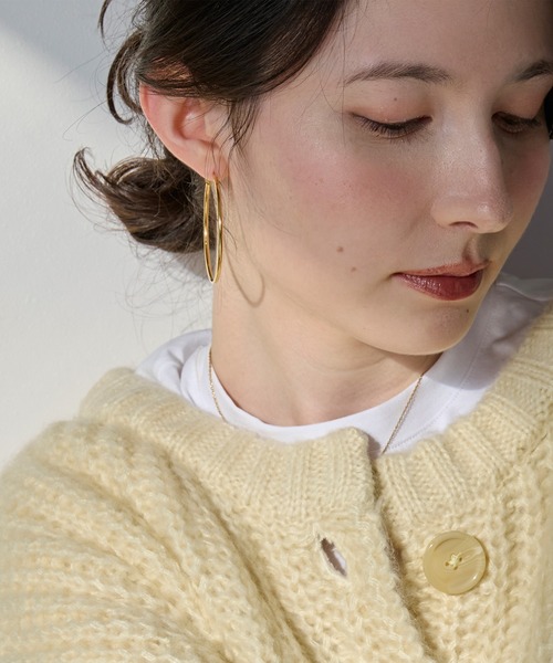 Phoebe(フィービィー)の「≪雑誌掲載≫【金属アレルギー対応】ライトフープピアス/ステンレス/大振り(ピアス(両耳用)・レディース・イエローゴールド/シルバー・FREE)」の19枚目の写真