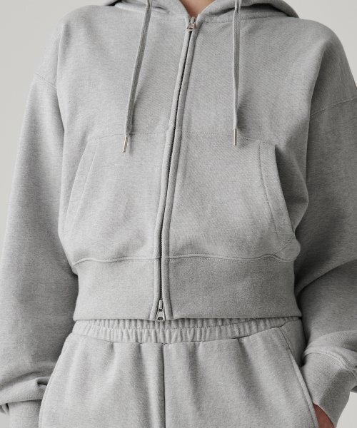 MUSINSA STANDARD WOMAN（ムシンサスタンダードウーマン）の「ウィメンズボリュームクロップフードパーカージップアップ[ミディアムグレー]（パーカー・レディース・その他・SMALL/MEDIUM/LARGE/X-SMALL/X-LARGE）」の10枚目の写真