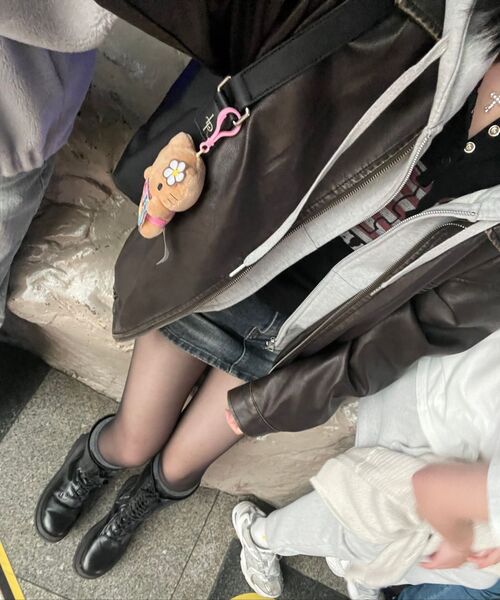 MUSINSA STANDARD WOMAN（ムシンサスタンダードウーマン）の「ウィメンズボリュームクロップフードパーカージップアップ[ミディアムグレー]（パーカー・レディース・その他・SMALL/MEDIUM/LARGE/X-SMALL/X-LARGE）」の6枚目の写真