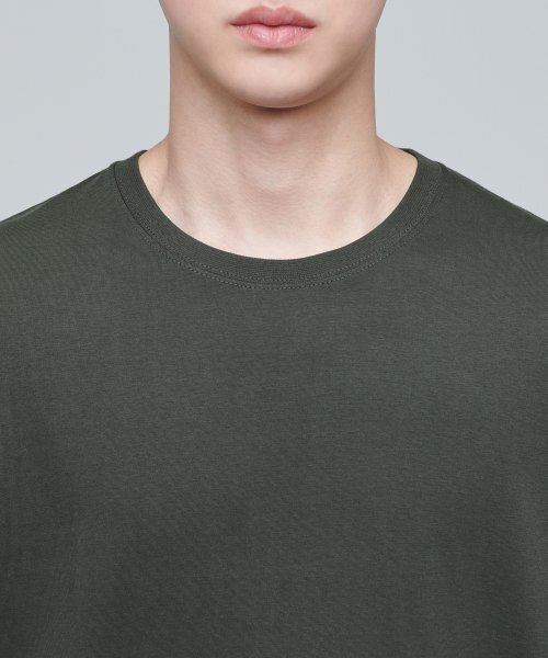 MUSINSA STANDARD（ムシンサスタンダード）の「ベーシッククルーネックTシャツ[ダスティカーキ]（Tシャツ/カットソー・メンズ・その他・LARGE/X-LARGE/XX-LARGE/XXX-LARGE/SMALL/MEDIUM）」の4枚目の写真