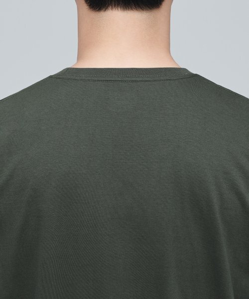 MUSINSA STANDARD（ムシンサスタンダード）の「ベーシッククルーネックTシャツ[ダスティカーキ]（Tシャツ/カットソー・メンズ・その他・LARGE/X-LARGE/XX-LARGE/XXX-LARGE/SMALL/MEDIUM）」の5枚目の写真