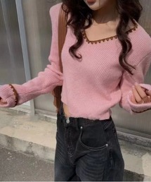 縁取りステッチ Vネックニット
