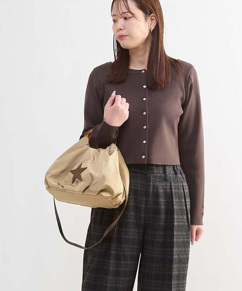 CONVERSE TOKYO（コンバーストウキョウ）の「ACRYLIC HANDLE BALLOON SHOULDER BAG（ショルダーバッグ・レディース・ブラック/ベージュ/グレー・FREE）」の12枚目の写真