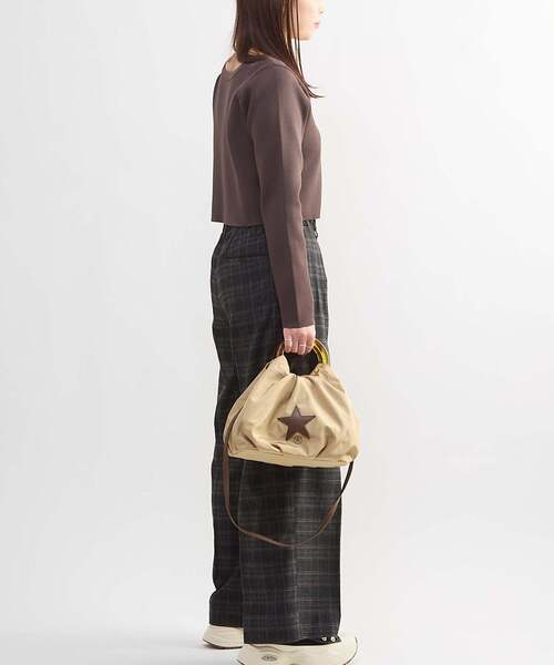 CONVERSE TOKYO（コンバーストウキョウ）の「ACRYLIC HANDLE BALLOON SHOULDER BAG（ショルダーバッグ・レディース・ブラック/ベージュ/グレー・FREE）」の13枚目の写真