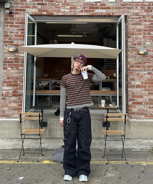 DEFGARMENTS（デフグラメンツ）の「STUD PARACHUTE PANTS [KHAKI]（その他パンツ・レディース・その他・X-SMALL/SMALL/MEDIUM/LARGE）」の7枚目の写真