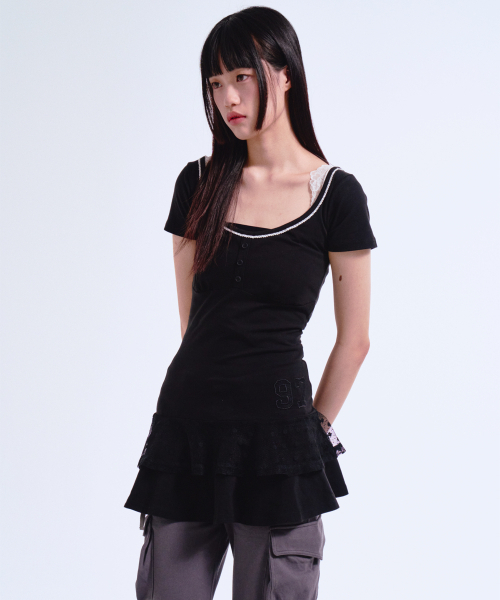 PRENDA(プレンダ)の「SHIRRING LACE FRILL TEE BLACK(Tシャツ/カットソー・レディース・その他・FREE)」の1枚目の写真