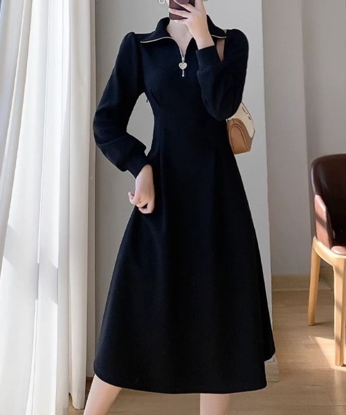 SallyLunn(サリーラン)の「ハーフジップフレアワンピース(ワンピース・レディース・ホワイト/ブラック・LARGE/MEDIUM)」の2枚目の写真