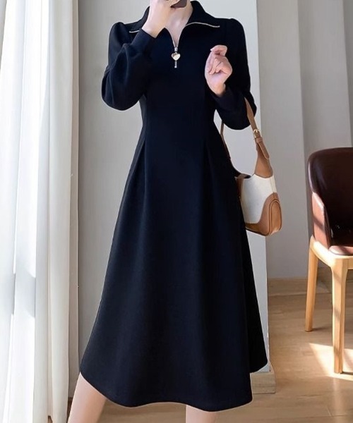 SallyLunn(サリーラン)の「ハーフジップフレアワンピース(ワンピース・レディース・ホワイト/ブラック・LARGE/MEDIUM)」の4枚目の写真