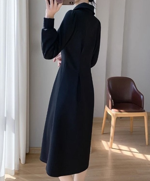 SallyLunn(サリーラン)の「ハーフジップフレアワンピース(ワンピース・レディース・ホワイト/ブラック・LARGE/MEDIUM)」の5枚目の写真
