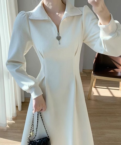 SallyLunn(サリーラン)の「ハーフジップフレアワンピース(ワンピース・レディース・ホワイト/ブラック・LARGE/MEDIUM)」の8枚目の写真