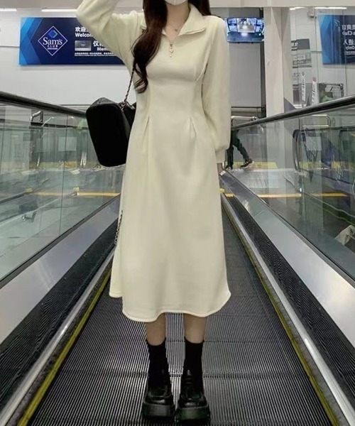 SallyLunn(サリーラン)の「ハーフジップフレアワンピース(ワンピース・レディース・ホワイト/ブラック・LARGE/MEDIUM)」の3枚目の写真