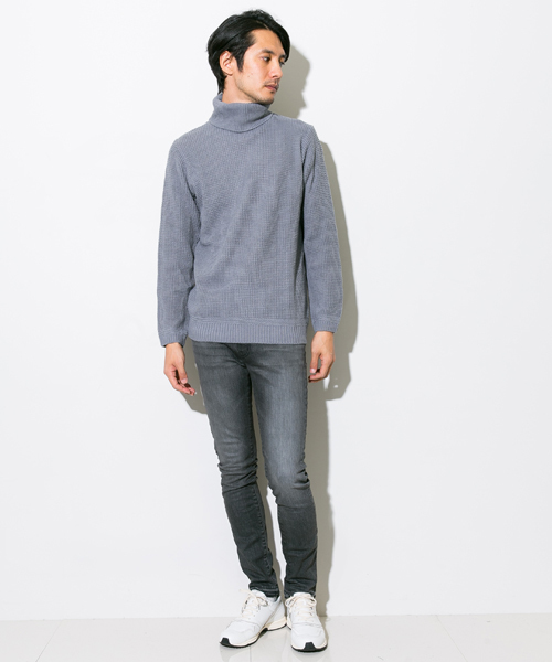 STUDIOUS（ステュディオス）の「【ZOZO限定】 STUDIOUSファインウールワッフルタートルネックニット（ニット/セーター・メンズ・ブラック/カーキ/ホワイト/ネイビー/グレー・2/1/3）」の8枚目の写真