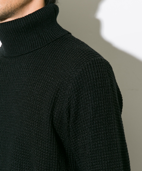 STUDIOUS（ステュディオス）の「【ZOZO限定】 STUDIOUSファインウールワッフルタートルネックニット（ニット/セーター・メンズ・ブラック/カーキ/ホワイト/ネイビー/グレー・2/1/3）」の19枚目の写真
