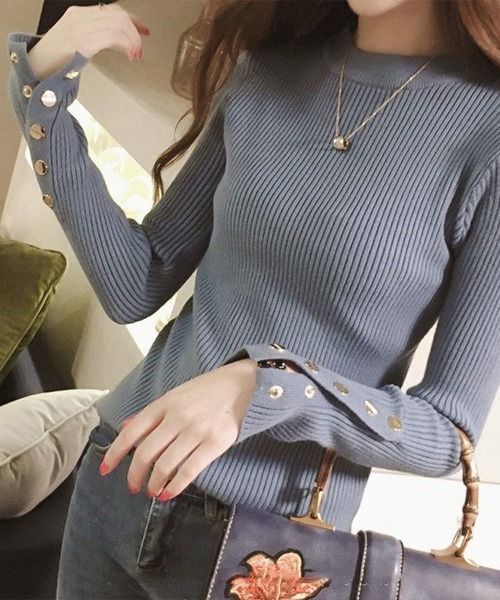 Flugge(フラッジー)の「袖ボタンリブニット(ニット/セーター・レディース・ブラック・FREE)」の2枚目の写真