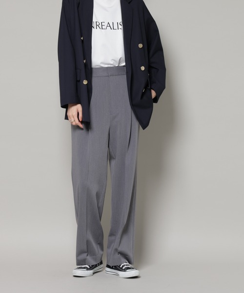 NANO universe（ナノユニバース）の「ワンタックセンタープレスストレートパンツ（スラックス・レディース・グレー/ブラック/ベージュ・FREE）」の2枚目の写真