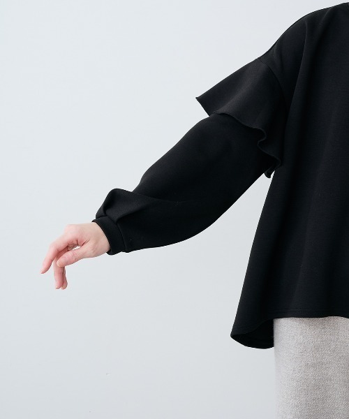 IEDIT（イディット）の「ＩＥＤＩＴ　ひらっと華やかなダンボールスウェット（スウェット・レディース・ブラック/ベージュ・L/M/LL/3L/S）」の5枚目の写真