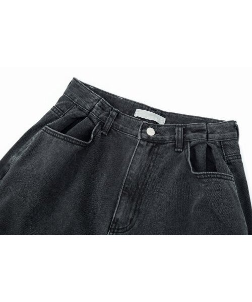 SALAD BAGUNI(サラダバグニ)の「Pin Tuck Wide Denim Jeans_black(デニムパンツ・レディース・その他・SMALL/MEDIUM)」の3枚目の写真