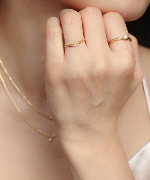 NOIR DE POUPEE（ノワールドプーペ）の「【WEB限定】K18vermeil ダイヤモンド 3石チェーンリング（リング・レディース・ゴールド・#3/#5/#7/#9/#11/#13/#15）」の4枚目の写真