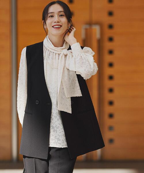 UNTITLED(アンタイトル)の「【洗える/ストレッチ性/セットアップ可】バックラッフルジレ(ベスト・レディース・ネイビー/ブラック・00/02/04/44/48)」の1枚目の写真