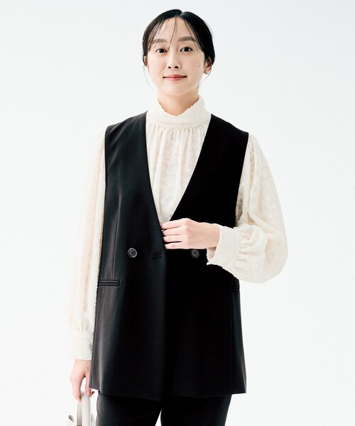 UNTITLED(アンタイトル)の「【洗える/ストレッチ性/セットアップ可】バックラッフルジレ(ベスト・レディース・ネイビー/ブラック・00/02/04/44/48)」の6枚目の写真