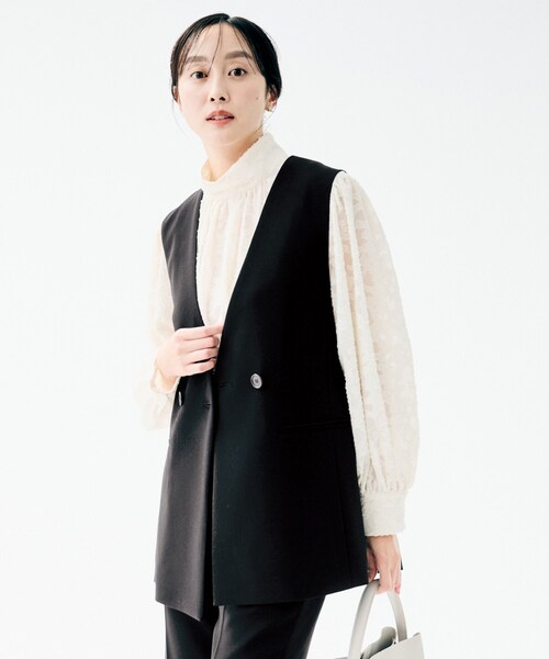 UNTITLED(アンタイトル)の「【洗える/ストレッチ性/セットアップ可】バックラッフルジレ(ベスト・レディース・ネイビー/ブラック・00/02/04/44/48)」の7枚目の写真