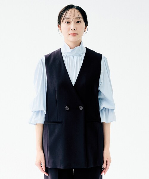 UNTITLED(アンタイトル)の「【洗える/ストレッチ性/セットアップ可】バックラッフルジレ(ベスト・レディース・ネイビー/ブラック・00/02/04/44/48)」の18枚目の写真