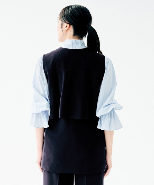 UNTITLED(アンタイトル)の「【洗える/ストレッチ性/セットアップ可】バックラッフルジレ(ベスト・レディース・ネイビー/ブラック・00/02/04/44/48)」の20枚目の写真