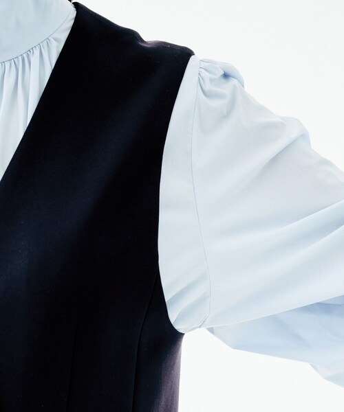 UNTITLED(アンタイトル)の「【洗える/ストレッチ性/セットアップ可】バックラッフルジレ(ベスト・レディース・ネイビー/ブラック・00/02/04/44/48)」の22枚目の写真