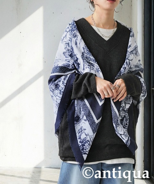 antiqua（アンティカ）の「街並み柄 大判スカーフ（ストール/ショール・レディース・ネイビー・FREE）」の7枚目の写真