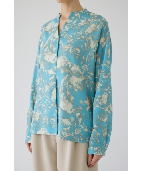 RIM.ARK(リムアーク)の「Air turbulence painting blouse エアタービュランス ペインティングブラウス(シャツ/ブラウス・レディース・ライトブルー/ネイビー・FREE)」の3枚目の写真