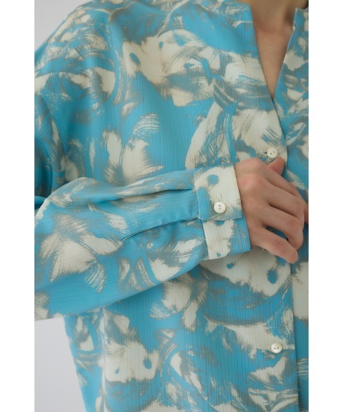 RIM.ARK(リムアーク)の「Air turbulence painting blouse エアタービュランス ペインティングブラウス(シャツ/ブラウス・レディース・ライトブルー/ネイビー・FREE)」の5枚目の写真