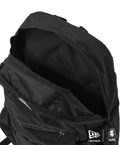 NEW ERA(ニューエラ)の「X-girl × NEW ERA(R) OVAL LOGO RUBBER PATCH URBAN PACK(バックパック/リュック・レディース・ブラック・ONE SIZE)」の6枚目の写真