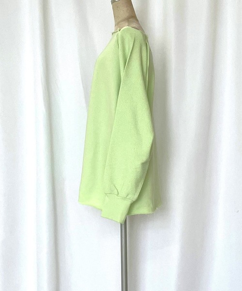 Q(キュー)の「ボートネックラグラン裏毛スウェット(スウェット・レディース・チャコールグレー/ライム・MEDIUM)」の9枚目の写真