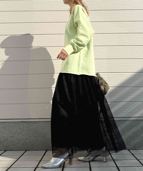 Q(キュー)の「ボートネックラグラン裏毛スウェット(スウェット・レディース・チャコールグレー/ライム・MEDIUM)」の15枚目の写真