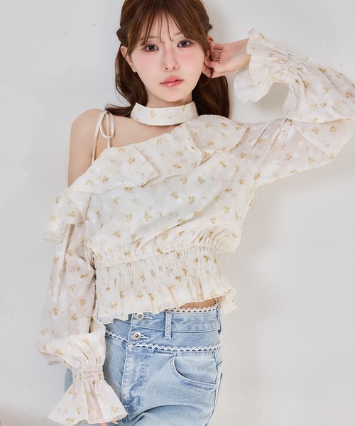 one after another NICE CLAUP（ワンアフターアナザーナイスクラップ）の「2WAYワンショルブラウス（シャツ/ブラウス・レディース・ミント/ピンクベージュ/ブラック/ドット/イエロー系その他/アイボリー・FREE）」の4枚目の写真