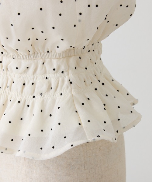 one after another NICE CLAUP（ワンアフターアナザーナイスクラップ）の「2WAYワンショルブラウス（シャツ/ブラウス・レディース・ミント/ピンクベージュ/ブラック/ドット・FREE）」の12枚目の写真