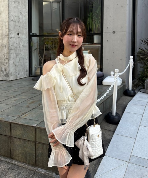 one after another NICE CLAUP（ワンアフターアナザーナイスクラップ）の「2WAYワンショルブラウス（シャツ/ブラウス・レディース・ミント/ピンクベージュ/ブラック/ドット/イエロー系その他/アイボリー・FREE）」の18枚目の写真