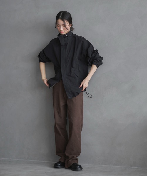 feepur(フェピュール)の「ダブルジップナイロンブルゾン(ナイロンジャケット・レディース・ブラック/ブラウン・MEDIUM)」の4枚目の写真