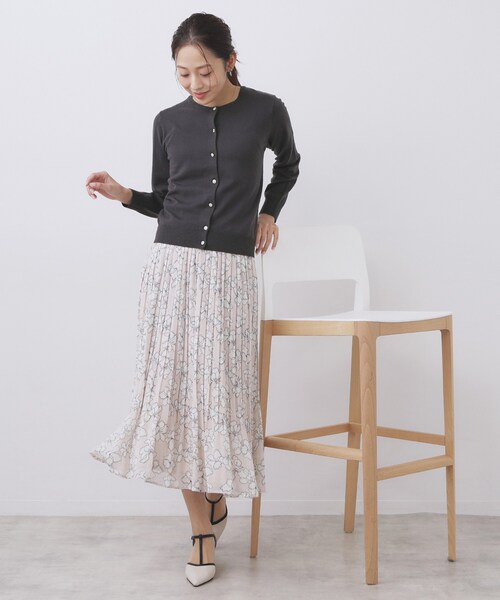 index（インデックス）の「柄編みクルーネックカーディガン【洗濯機OK】《7col》（カーディガン/ボレロ・レディース・ピンク/グリーン系5/チャコール/ホワイト系9/ネイビー/ブルー/ナチュラル・38/36/42/40）」の21枚目の写真