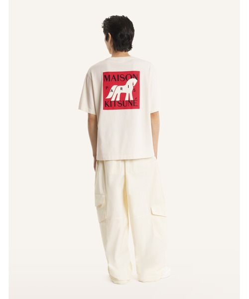 Maison Kitsune（メゾンキツネ）の「LUNAR NEW YEAR OVERSIZE TEE-SHIRT（Tシャツ/カットソー・メンズ・ベージュ・XL/L/M/S/XS）」の7枚目の写真