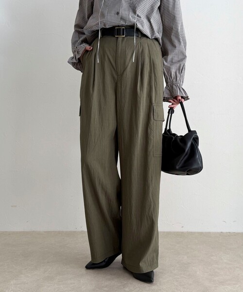 fredy emue(フレディエミュ)の「2タックカーゴパンツ(その他パンツ・レディース・ブラック/カーキ・38/36)」の7枚目の写真